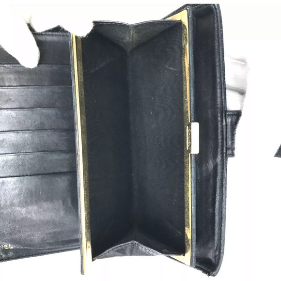 AUTH CHANEL Caviar Skin two-fold wallet black GUC - Picture 7 of 11